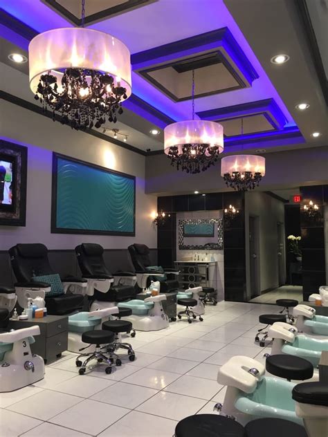 Tres Chic. . Best reviews for nail salons near me